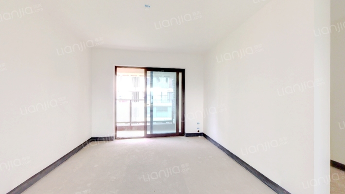 龙湖开元晶蓝II期二手房实景图