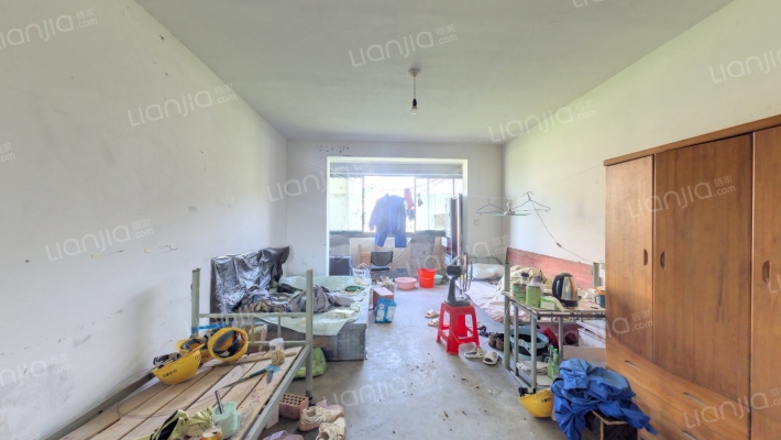 目华新村二手房实景图