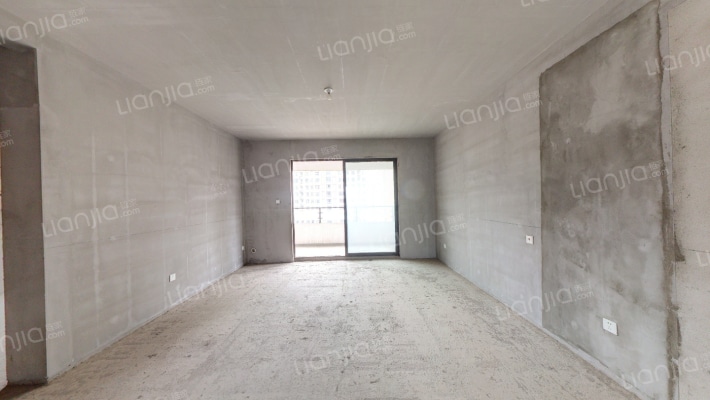 惠天然梅岭国际二手房实景图