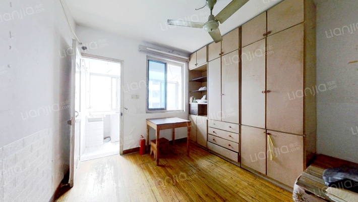 尹江岸社区二手房实景图