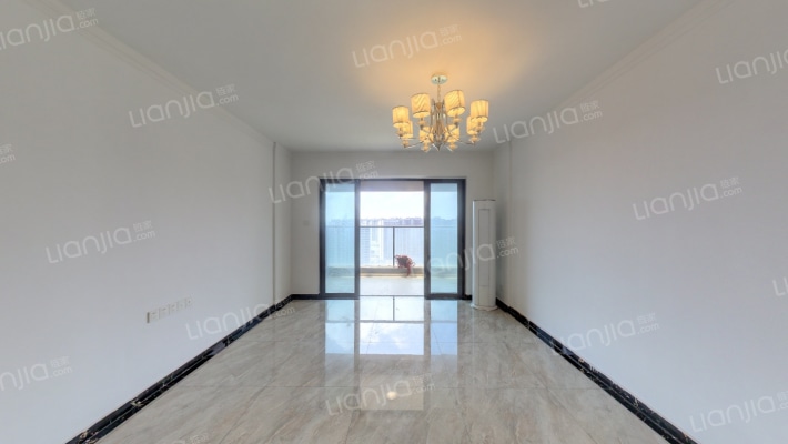 万润·滨江天著二手房实景图