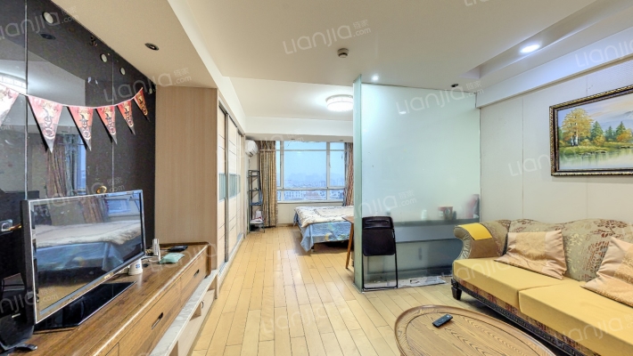 天安恒隆花园二手房实景图