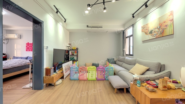 天泰南苑二手房实景图