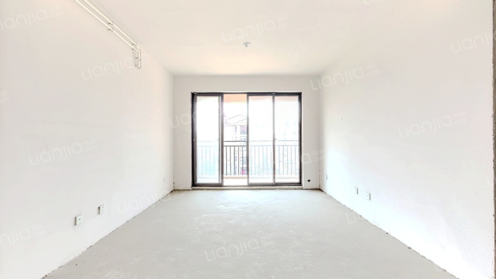 百合园二手房实景图