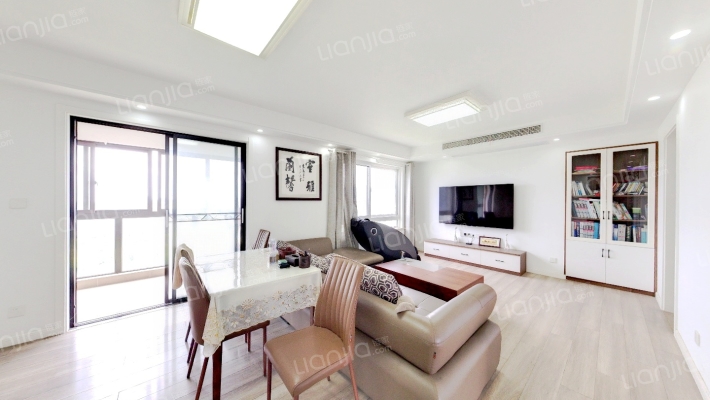 绿地瞰湖生活广场二手房实景图