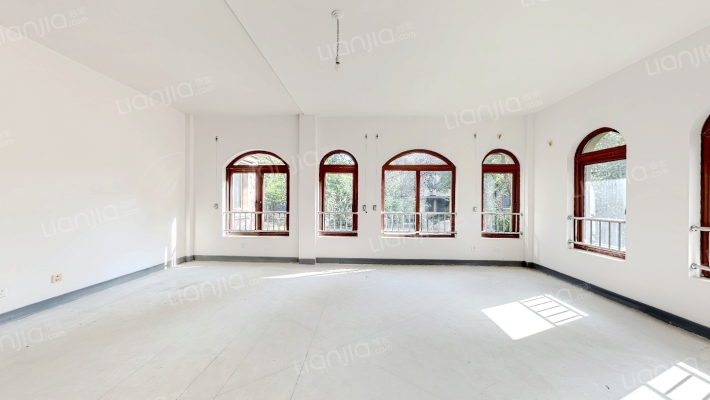 天邻湖景二手房实景图