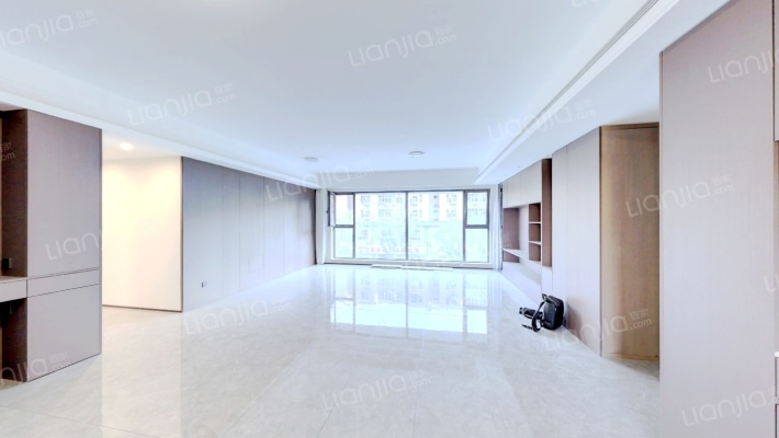 保利天汇二手房实景图