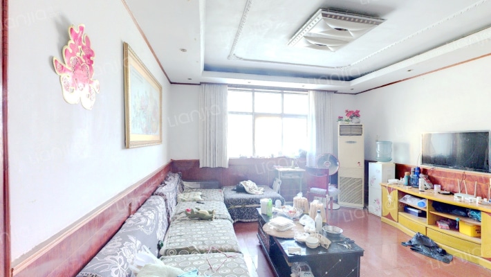 四通临街二手房实景图