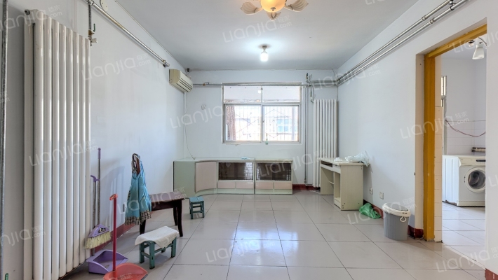 伏牛路139号二手房实景图