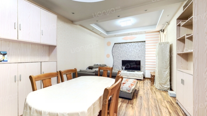 青城华庭二手房实景图