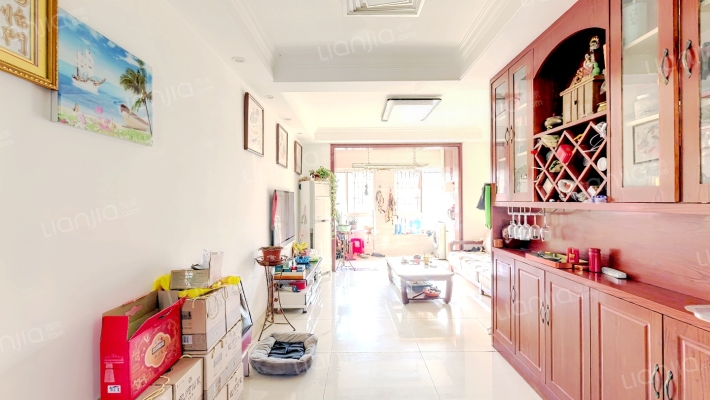 文一名门皇马C区二手房实景图