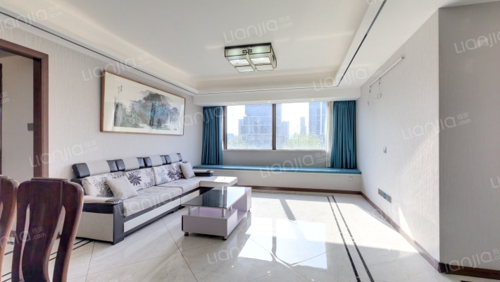 澜颂奥府二手房实景图