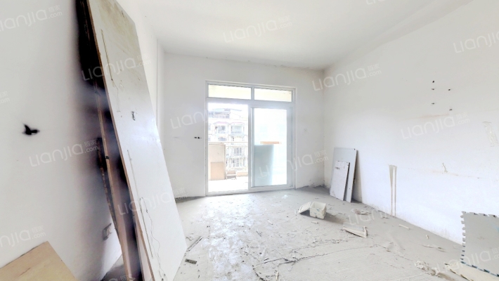 鲜花大院二手房实景图