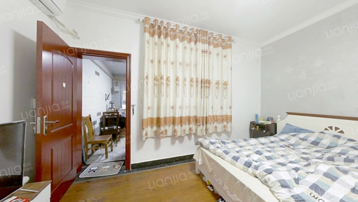 来凤路54号二手房实景图