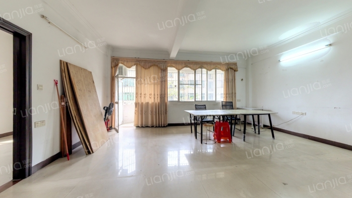 西湖小区二手房实景图