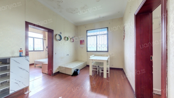 鹦鹉大道13号二手房实景图