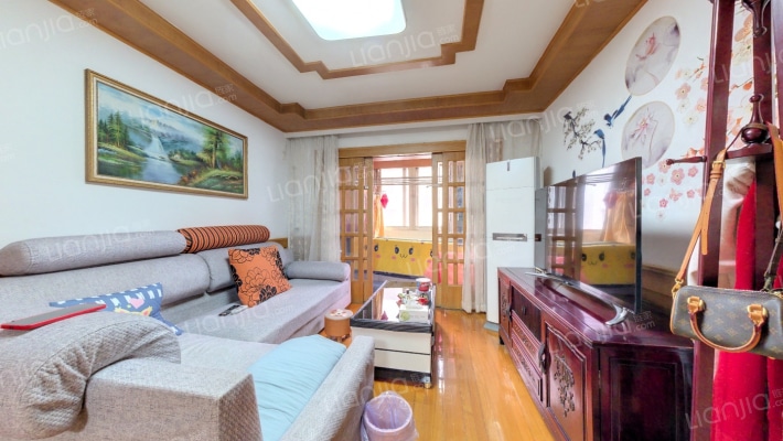 塔城路685弄二手房实景图