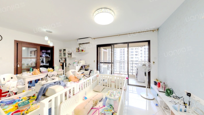 万科南方公元二手房实景图