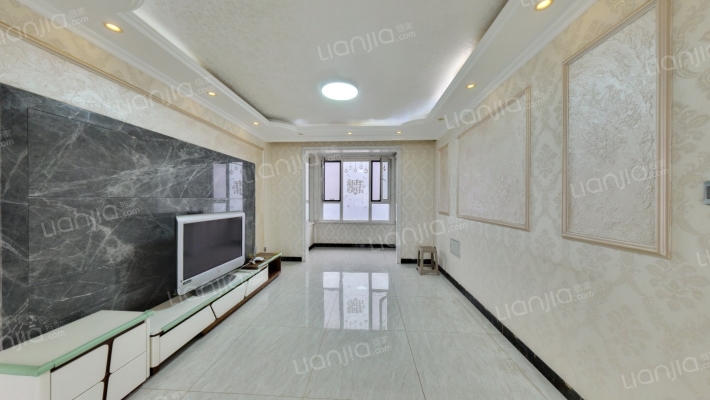 领秀蓝珀湖二手房实景图