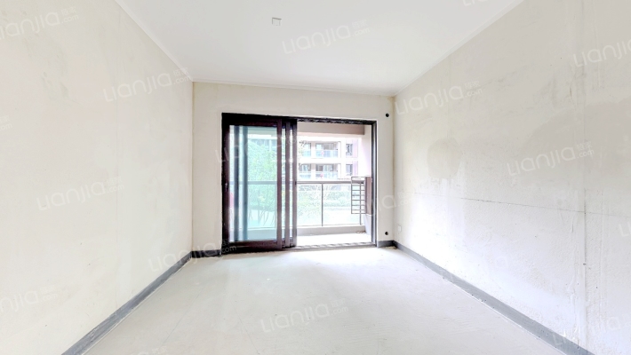 越秀悦映湖山悦澜二手房实景图