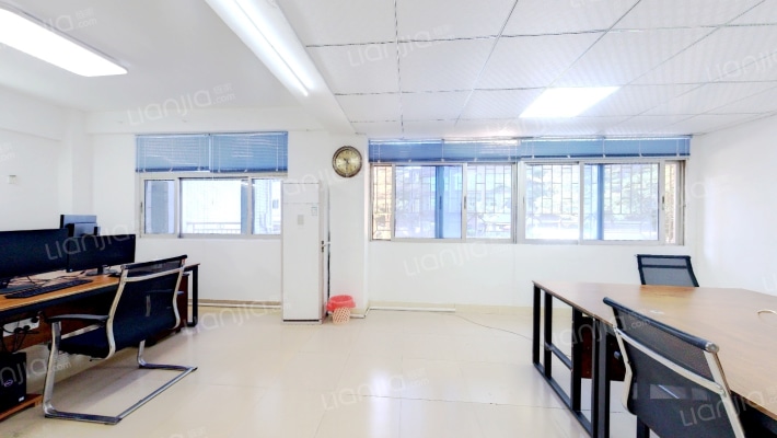 地产总公司宿舍二手房实景图