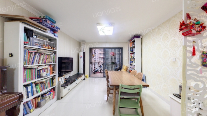 海晟维多利亚二手房实景图