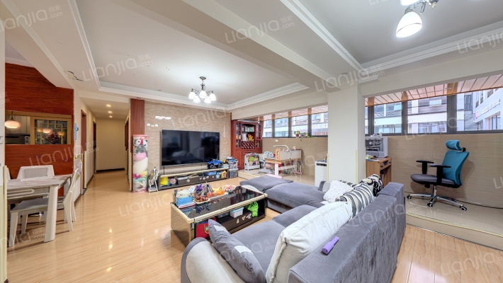 南晶国际南庭二手房实景图