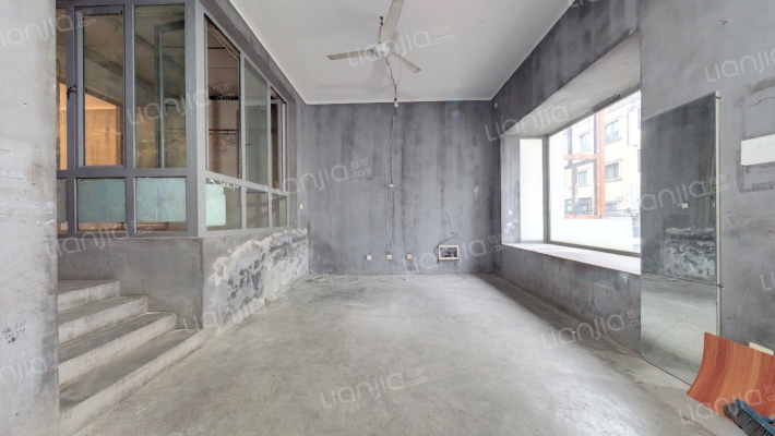 沿海丽水馨庭(别墅)二手房实景图