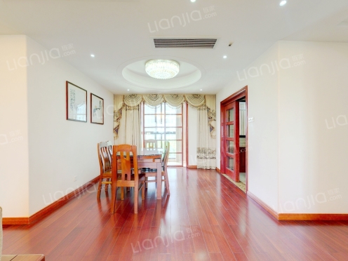 整租·世茂运河城尚运苑 4室2厅 南