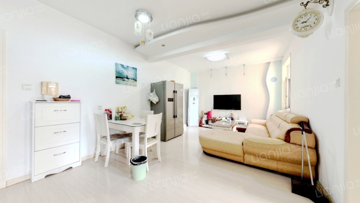 山水名园二手房实景图