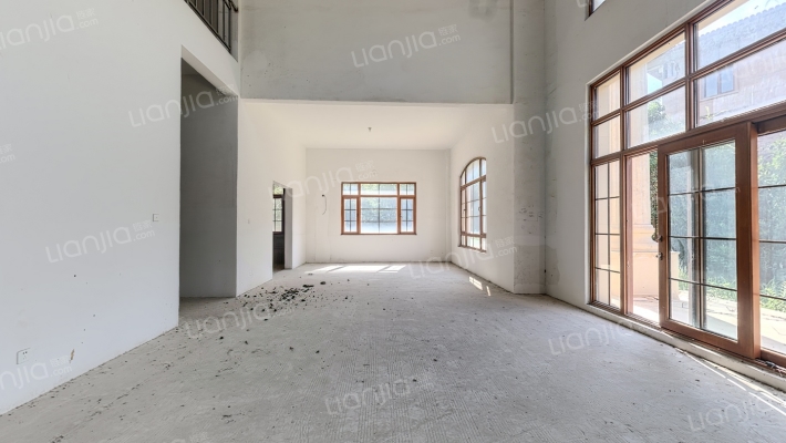 元一高尔夫别墅六期二手房实景图