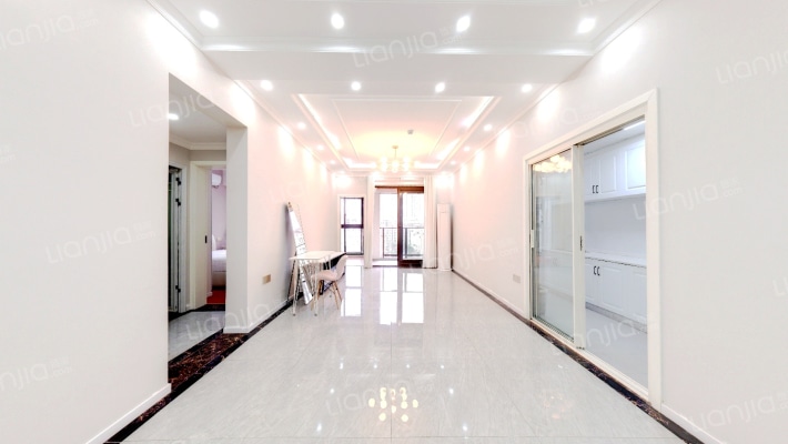 新江与城清晖岸二手房实景图