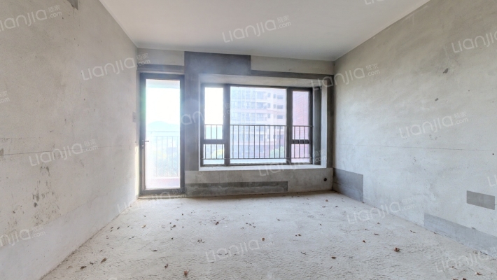 中信富春山居二手房实景图