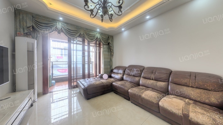 方直东岸二手房实景图