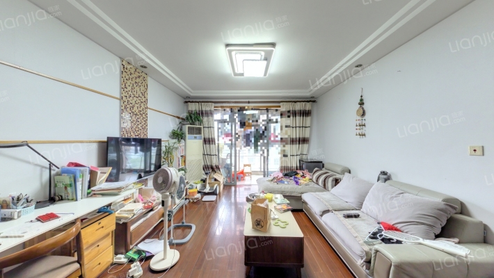 地杰国际城E欧泊时光二手房实景图