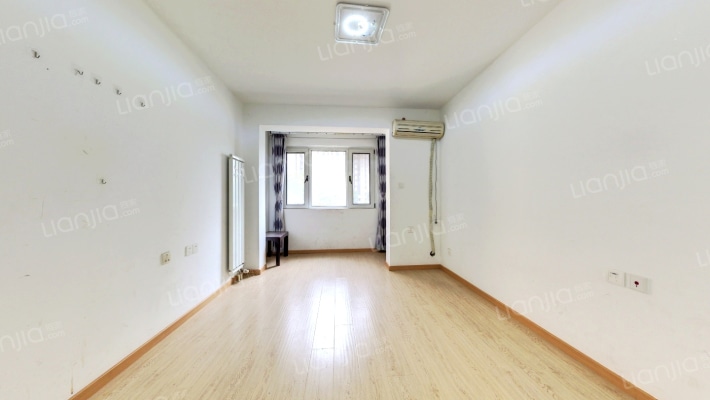 四季怡园南区二手房实景图