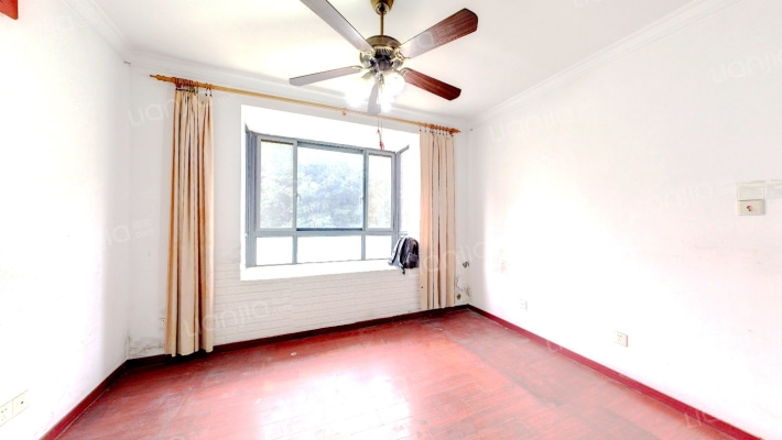 大湾名苑二手房实景图