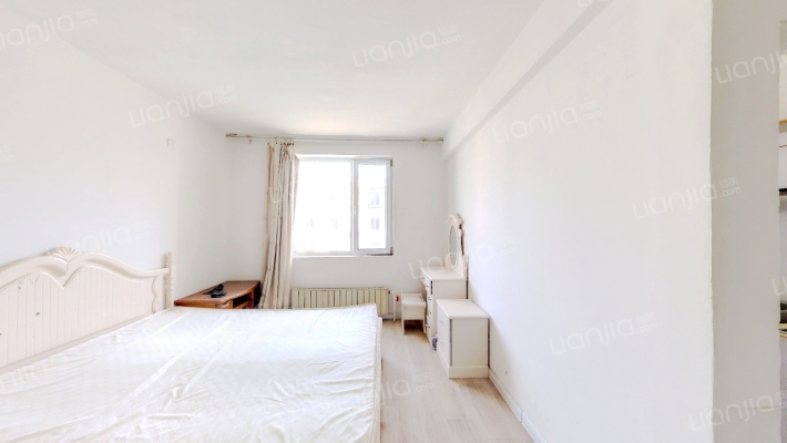 新立园二手房实景图