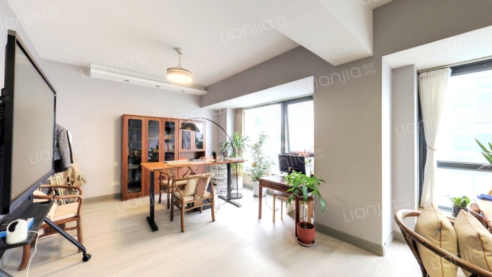 宋都奥体名座二手房实景图