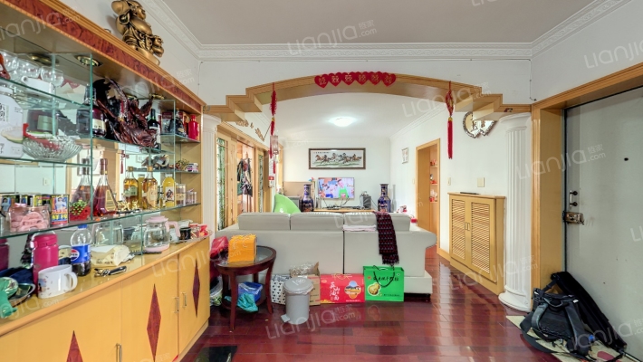 西荡苑梨苑二手房实景图