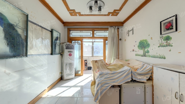 新郑路206号院二手房实景图