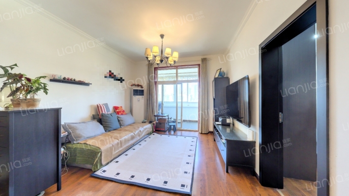 公务员小区二手房实景图