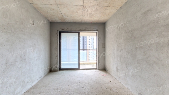 海尚绿洲二手房实景图