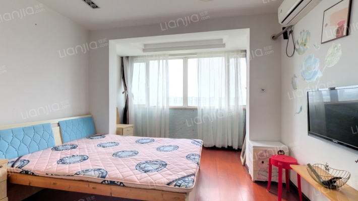 荣盛阿尔卡迪亚二手房实景图