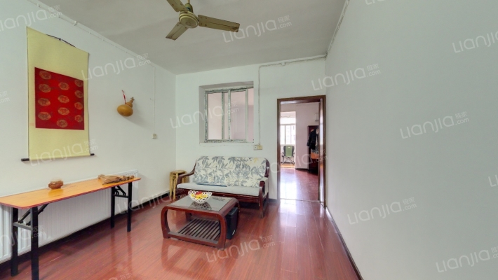 德望社区二手房实景图