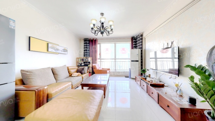 尚东绿洲三期二手房实景图