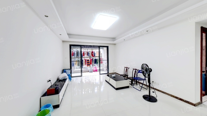 万科缤纷四季北区二手房实景图