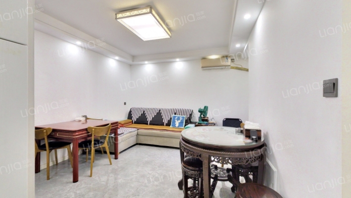 佳伟景苑二手房实景图