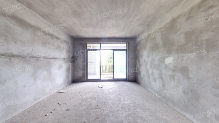 海兰云天二手房实景图