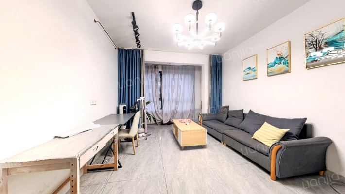 薇尼诗花园西区二手房实景图